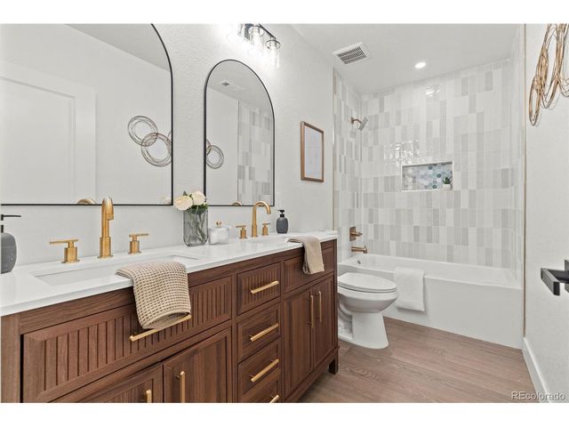 2810 N Fillmore St, Denver, CO 80205