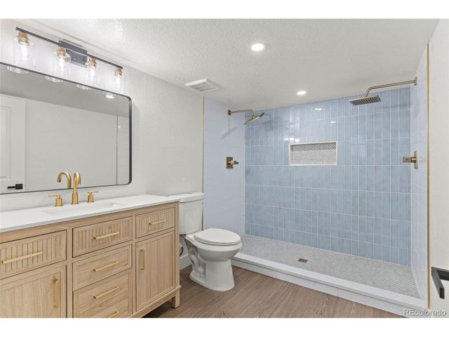 2810 N Fillmore St, Denver, CO 80205