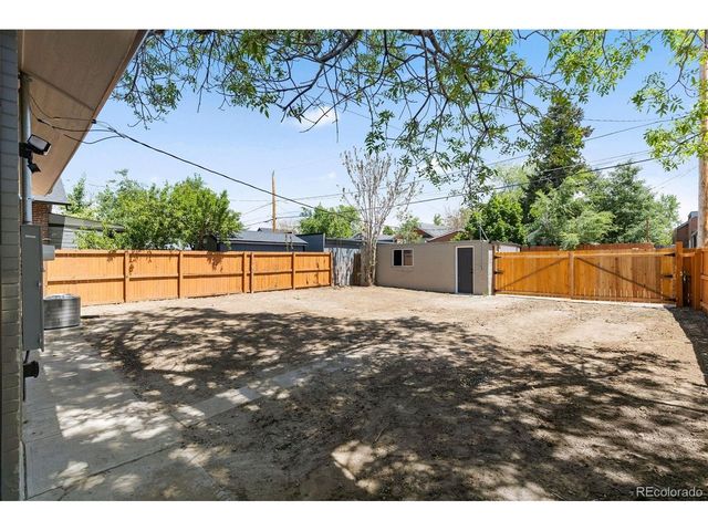 2810 N Fillmore St, Denver, CO 80205