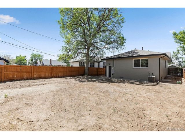 2810 N Fillmore St, Denver, CO 80205