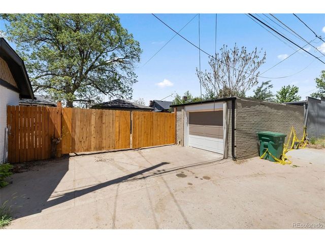 2810 N Fillmore St, Denver, CO 80205