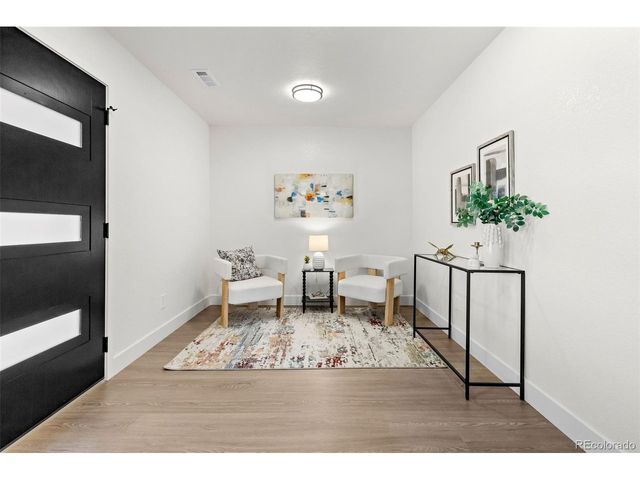 2810 N Fillmore St, Denver, CO 80205