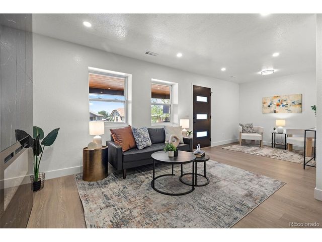 2810 N Fillmore St, Denver, CO 80205