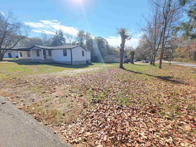 136 Moore Street, Wellford, SC 29385