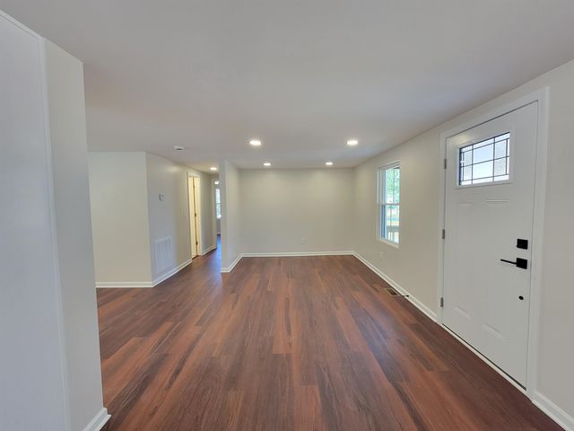 136 Moore Street, Wellford, SC 29385