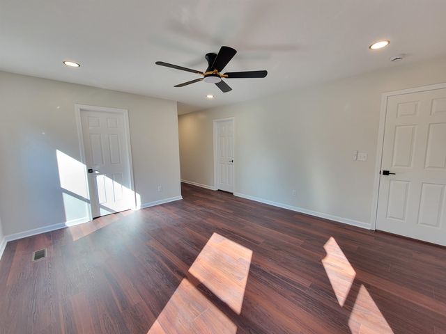 136 Moore Street, Wellford, SC 29385