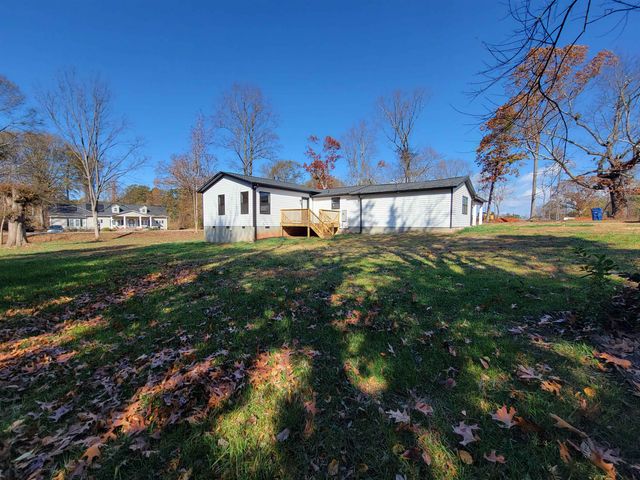 136 Moore Street, Wellford, SC 29385