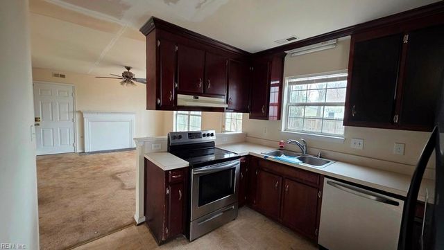 54 George CT, Hampton, VA 23663