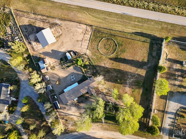 27400 Harness Drive, Tehachapi, CA 93561
