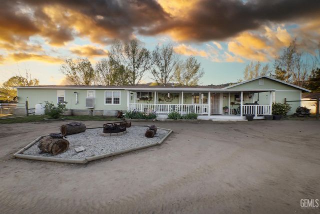 27400 Harness Drive, Tehachapi, CA 93561