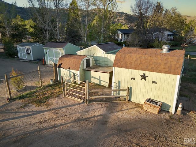 27400 Harness Drive, Tehachapi, CA 93561