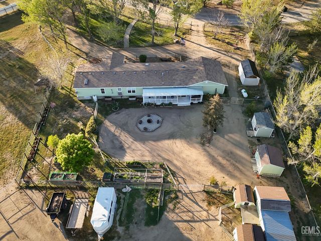 27400 Harness Drive, Tehachapi, CA 93561