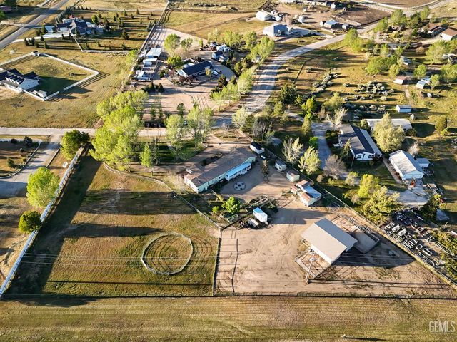 27400 Harness Drive, Tehachapi, CA 93561
