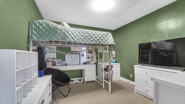 324 W Johnson Road, La Porte, IN 46350