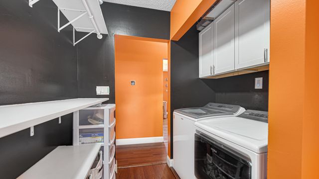 324 W Johnson Road, La Porte, IN 46350