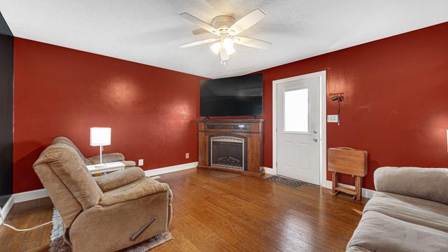 324 W Johnson Road, La Porte, IN 46350