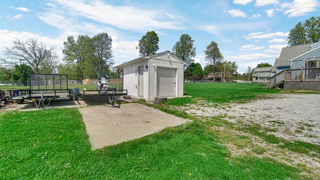 324 W Johnson Road, La Porte, IN 46350
