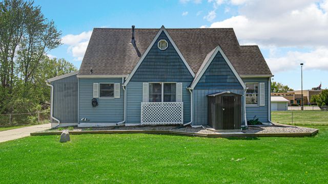 324 W Johnson Road, La Porte, IN 46350
