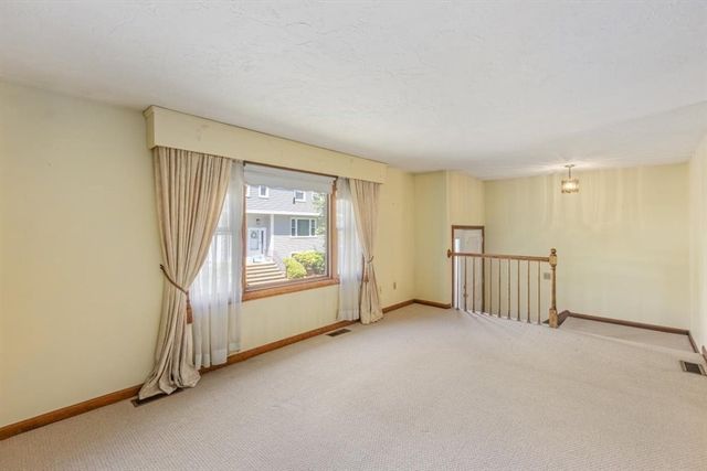 62 Villa Roma Dr 62, Tewksbury, MA 01876