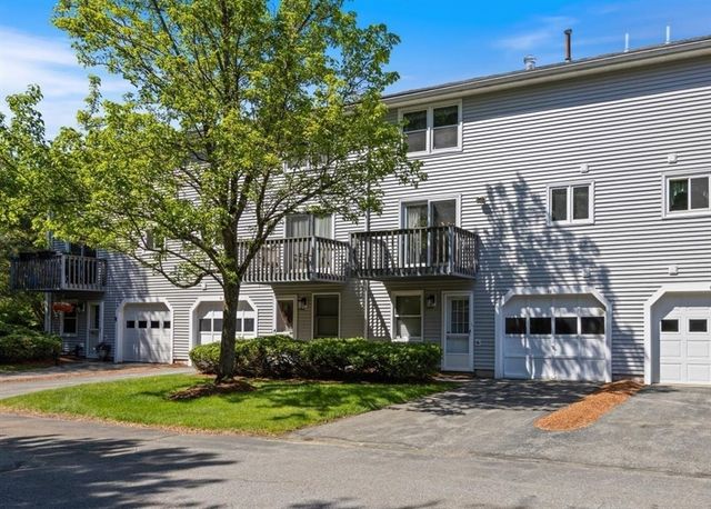 62 Villa Roma Dr 62, Tewksbury, MA 01876