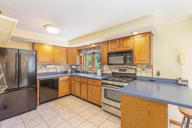 62 Villa Roma Dr 62, Tewksbury, MA 01876