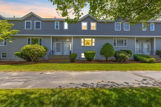 62 Villa Roma Dr 62, Tewksbury, MA 01876