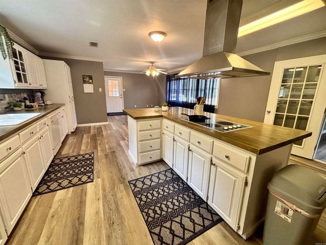 102 Club House Drive, Bald Knob, AR 72010