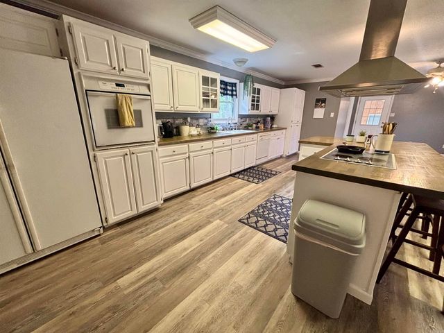 102 Club House Drive, Bald Knob, AR 72010