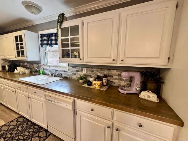 102 Club House Drive, Bald Knob, AR 72010