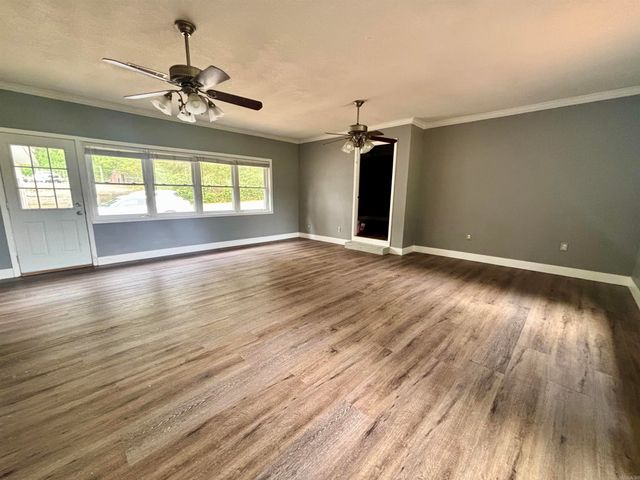 102 Club House Drive, Bald Knob, AR 72010