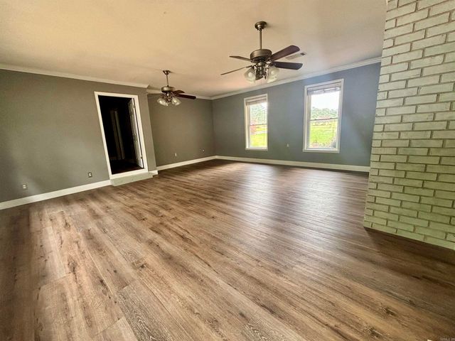 102 Club House Drive, Bald Knob, AR 72010
