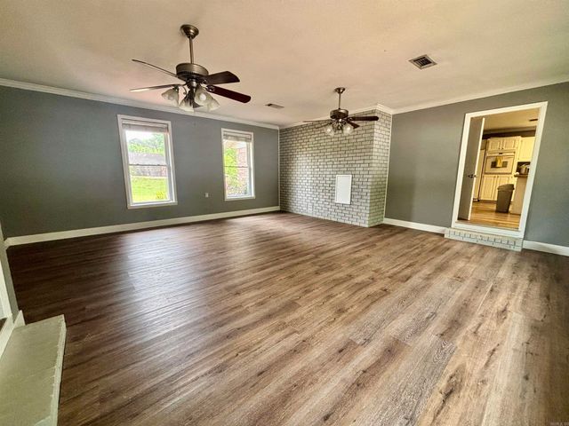 102 Club House Drive, Bald Knob, AR 72010
