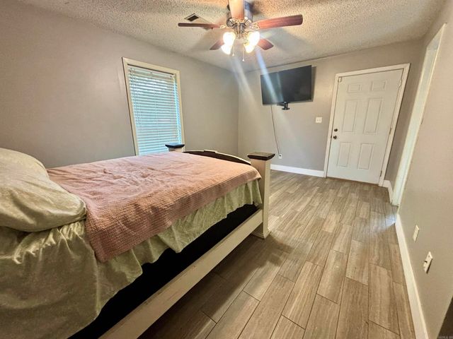 102 Club House Drive, Bald Knob, AR 72010