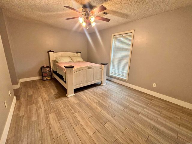 102 Club House Drive, Bald Knob, AR 72010