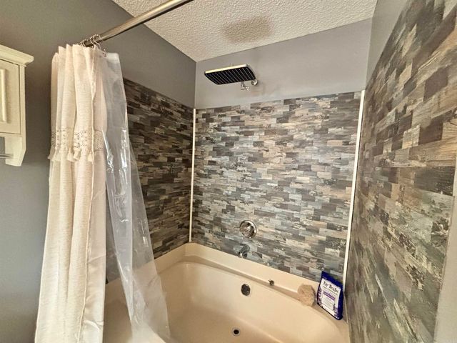 102 Club House Drive, Bald Knob, AR 72010