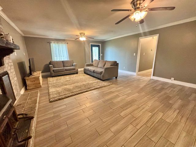 102 Club House Drive, Bald Knob, AR 72010