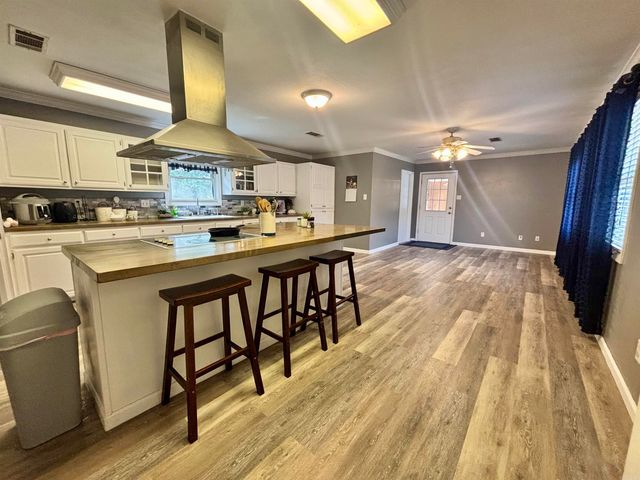 102 Club House Drive, Bald Knob, AR 72010