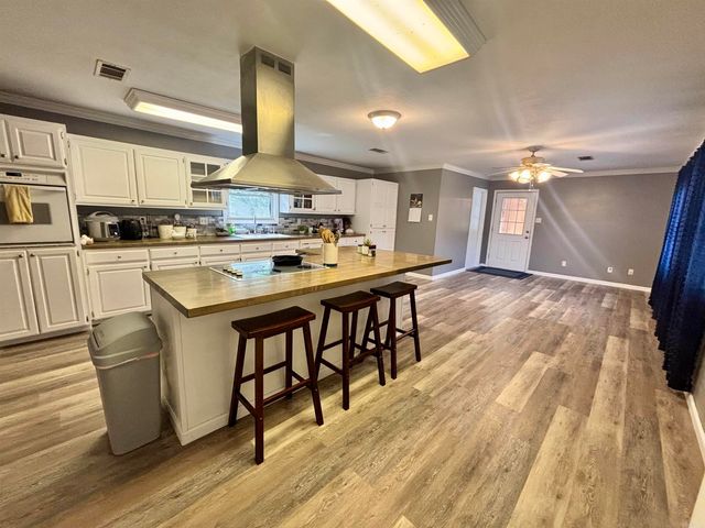 102 Club House Drive, Bald Knob, AR 72010
