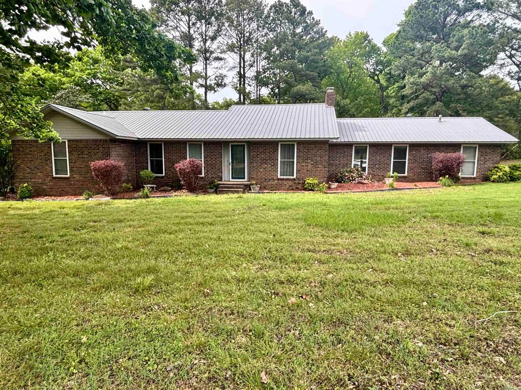 102 Club House Drive, Bald Knob, AR 72010