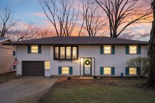 1217 Searle Drive, Normal, IL 61761