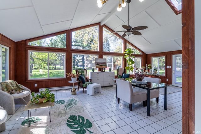 9521 Carriage Lane, Fort Wayne, IN 46804