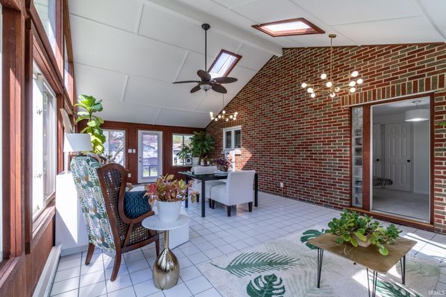 9521 Carriage Lane, Fort Wayne, IN 46804