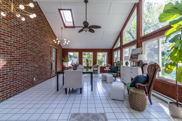 9521 Carriage Lane, Fort Wayne, IN 46804