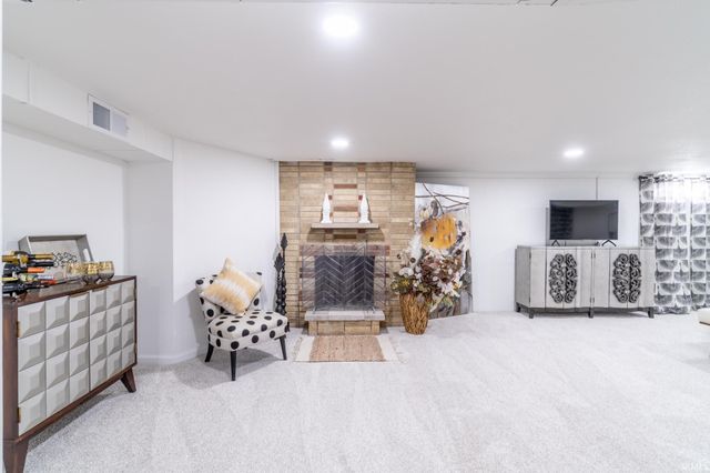 9521 Carriage Lane, Fort Wayne, IN 46804