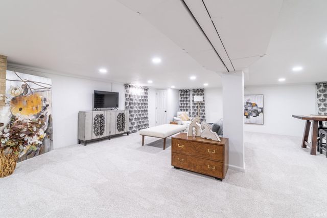9521 Carriage Lane, Fort Wayne, IN 46804