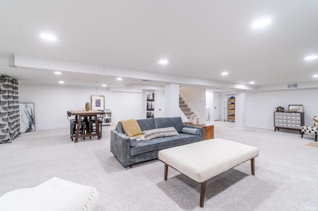 9521 Carriage Lane, Fort Wayne, IN 46804