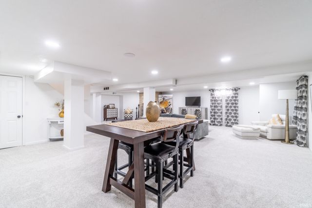 9521 Carriage Lane, Fort Wayne, IN 46804