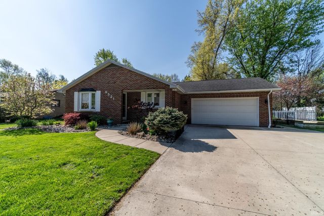 9521 Carriage Lane, Fort Wayne, IN 46804