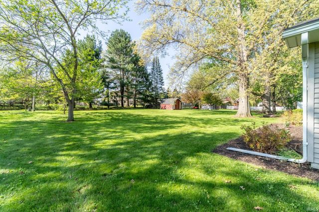 9521 Carriage Lane, Fort Wayne, IN 46804