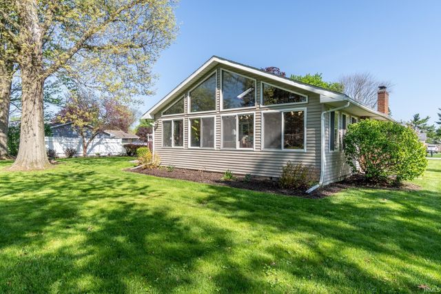 9521 Carriage Lane, Fort Wayne, IN 46804